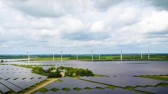 Caverion og Better Energy indgår stor strategisk aftale om solcelleparker